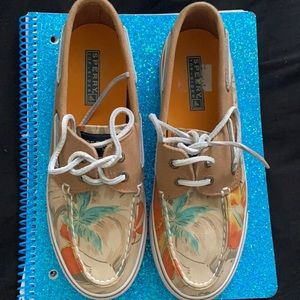 Sperry low top